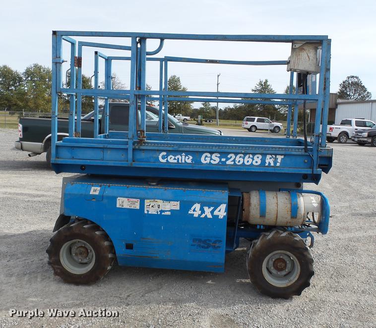 image for item DC6788 2000 Genie GS2668RT scissor lift