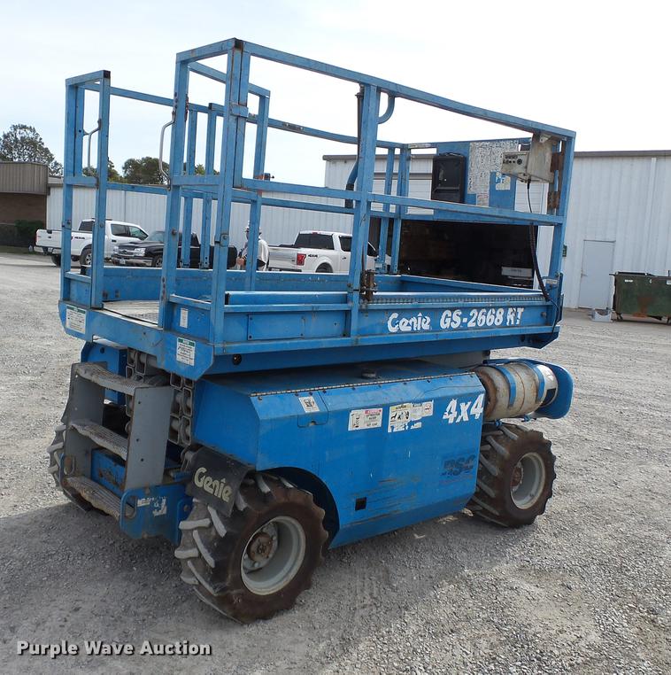 image for item DC6788 2000 Genie GS2668RT scissor lift