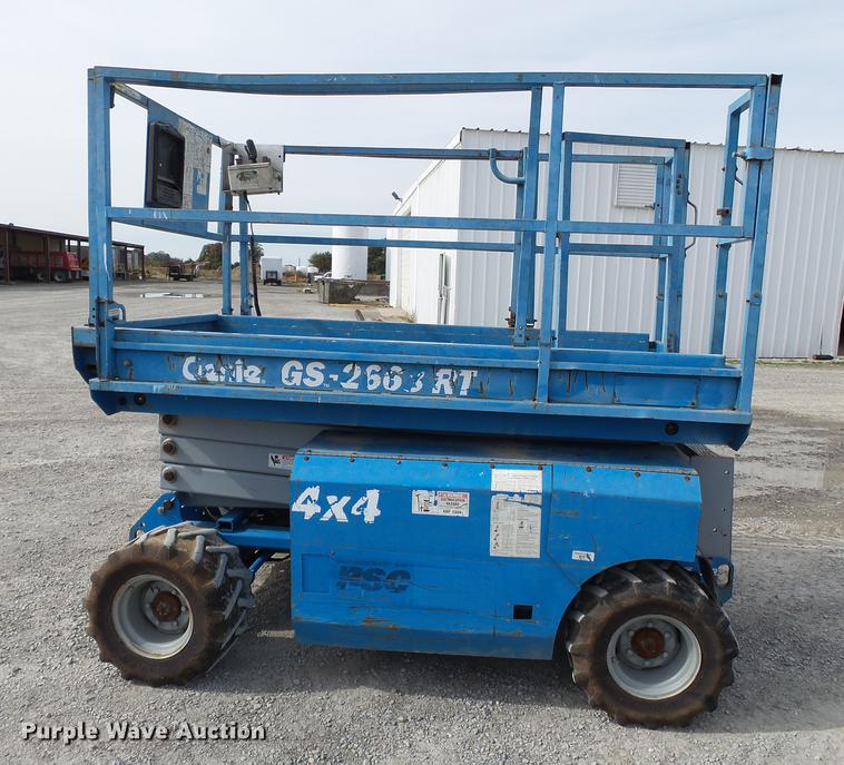 image for item DC6788 2000 Genie GS2668RT scissor lift