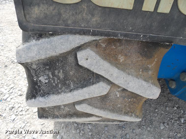 image for item DC6788 2000 Genie GS2668RT scissor lift