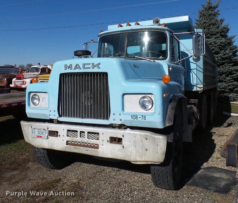 image for item DC8243 1978 Mack RD686S dump truck