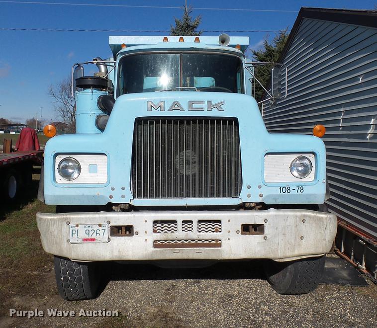 image for item DC8243 1978 Mack RD686S dump truck