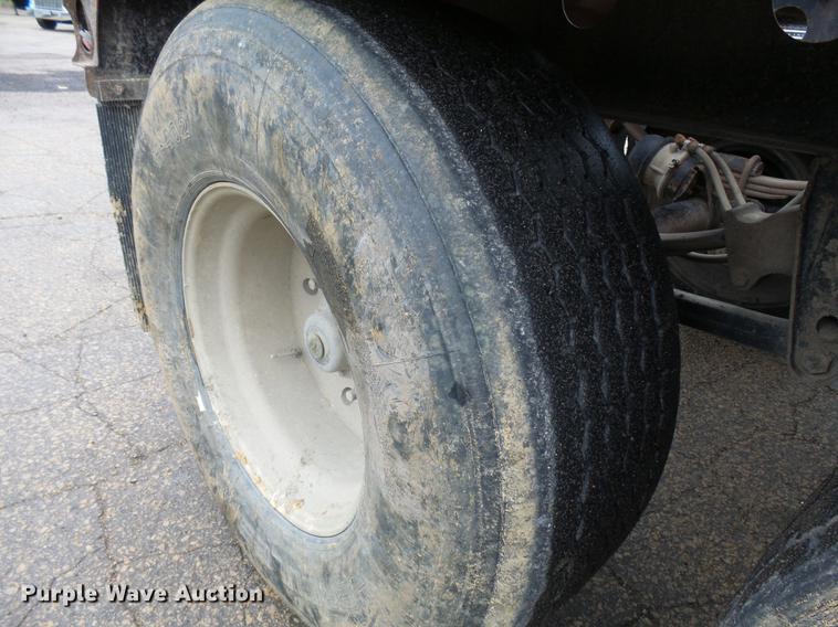 image for item DC8245 1999 Smith Co SC3000 side dump trailer