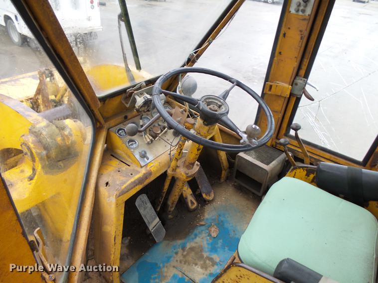 image for item DC8246 1963 Caterpillar 966 wheel loader
