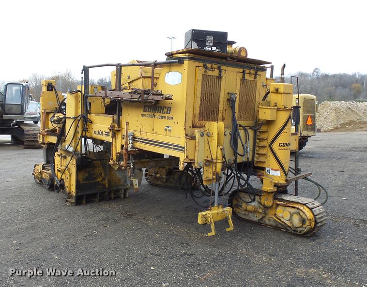 image for item DC8248 1982 Gomaco GT6300 paver