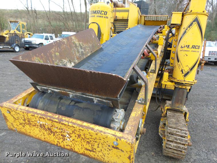 image for item DC8248 1982 Gomaco GT6300 paver