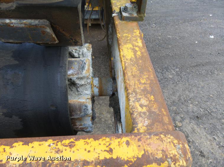 image for item DC8248 1982 Gomaco GT6300 paver