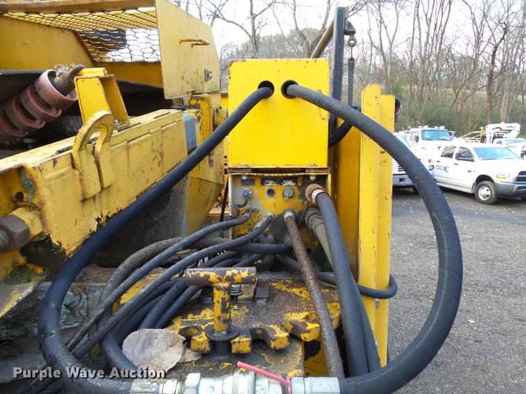 image for item DC8248 1982 Gomaco GT6300 paver