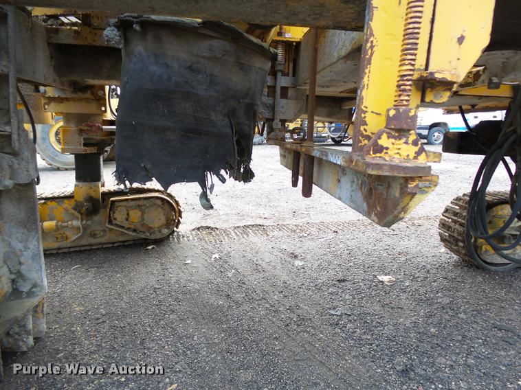 image for item DC8248 1982 Gomaco GT6300 paver