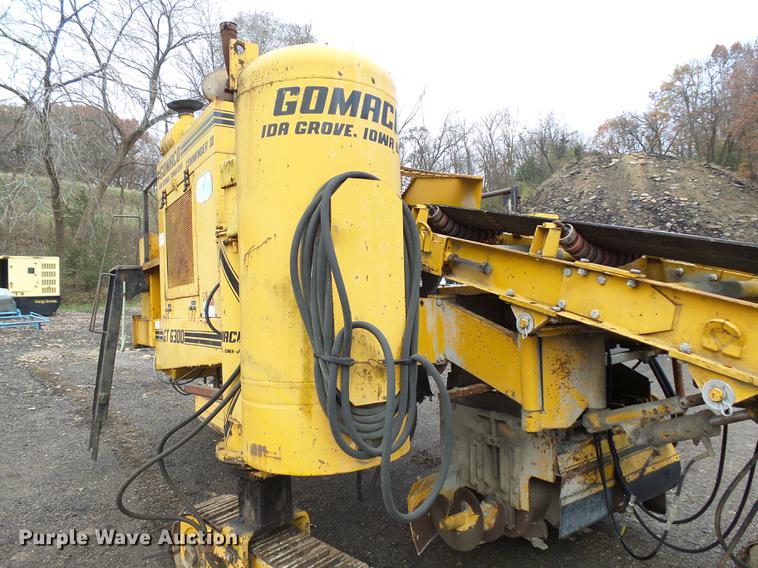 image for item DC8248 1982 Gomaco GT6300 paver