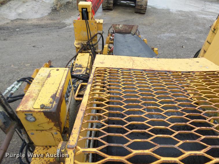 image for item DC8248 1982 Gomaco GT6300 paver