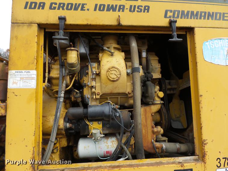 image for item DC8248 1982 Gomaco GT6300 paver