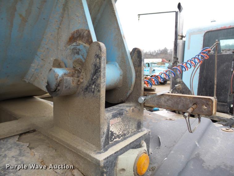 image for item DC8249 1999 Smith Co SC3000 side dump trailer