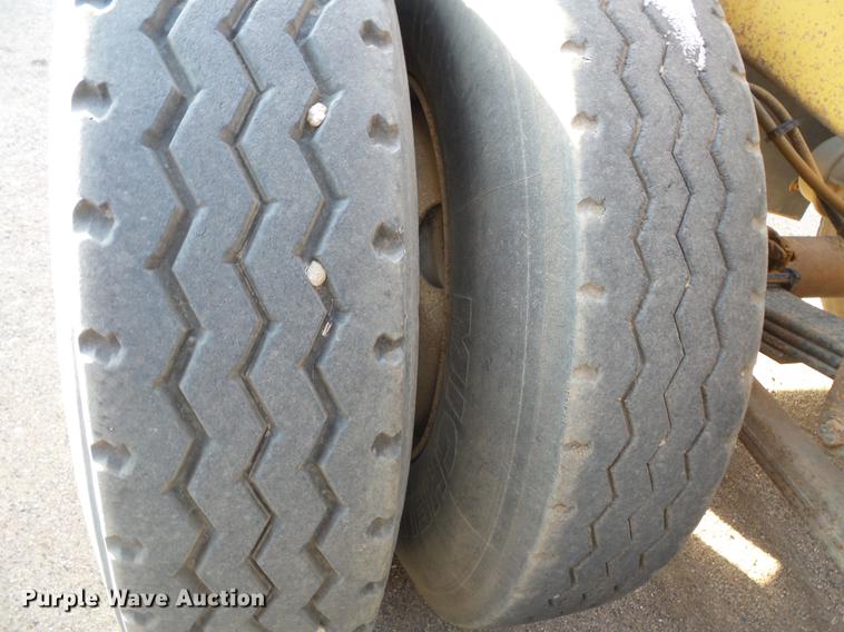 image for item DV9514 1984 Lode-Master CS bottom dump trailer