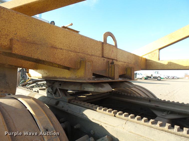 image for item DV9515 1984 Red River bottom dump trailer