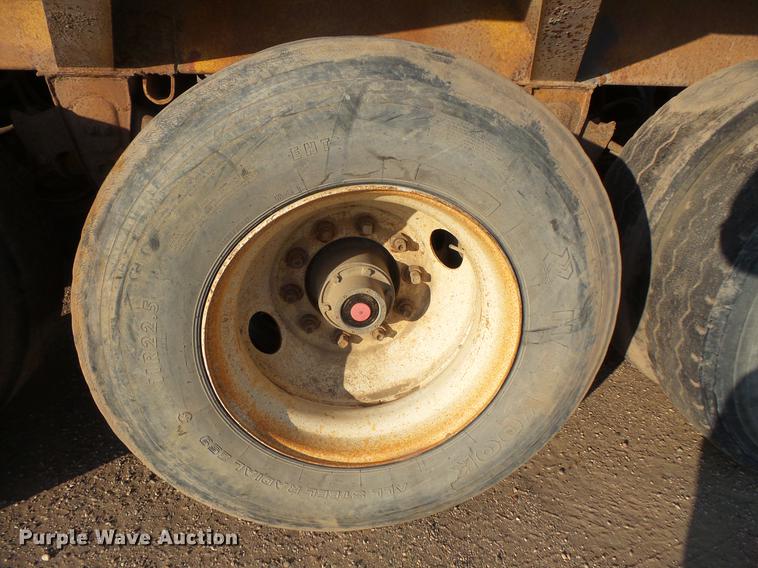 image for item DV9515 1984 Red River bottom dump trailer