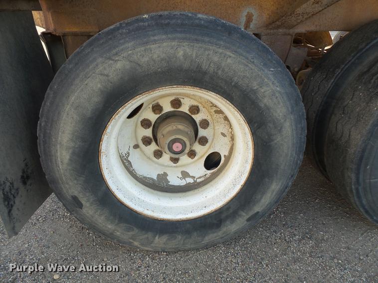 image for item DV9515 1984 Red River bottom dump trailer