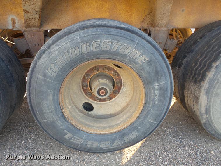 image for item DV9515 1984 Red River bottom dump trailer
