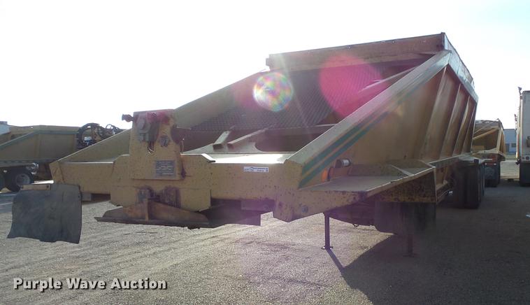 image for item DV9516 1991 Red River bottom dump trailer
