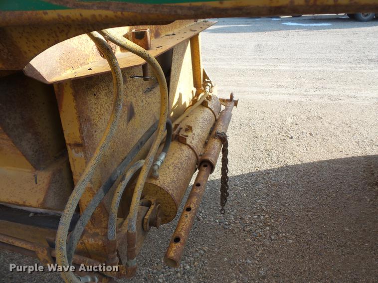 image for item DV9516 1991 Red River bottom dump trailer