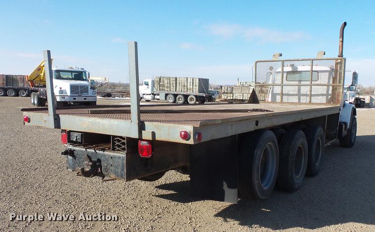 image for item DV9517 1979 GMC Brigadier flatbed truck
