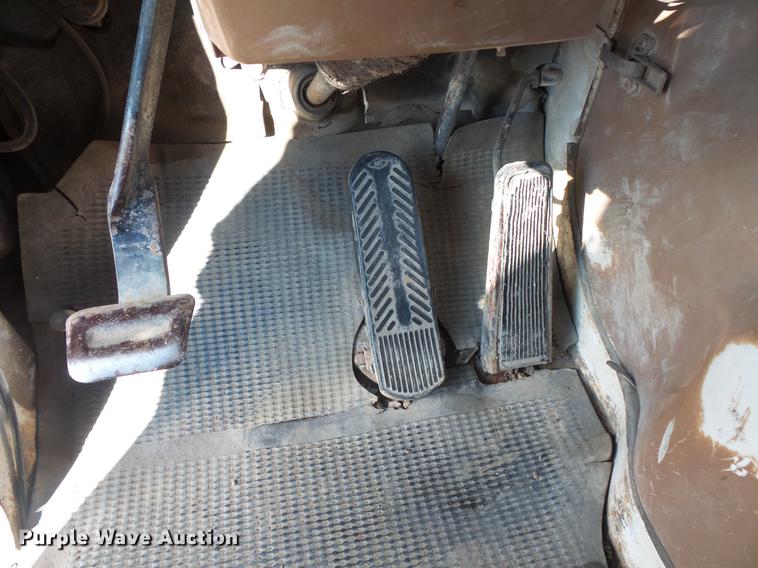 image for item DV9517 1979 GMC Brigadier flatbed truck