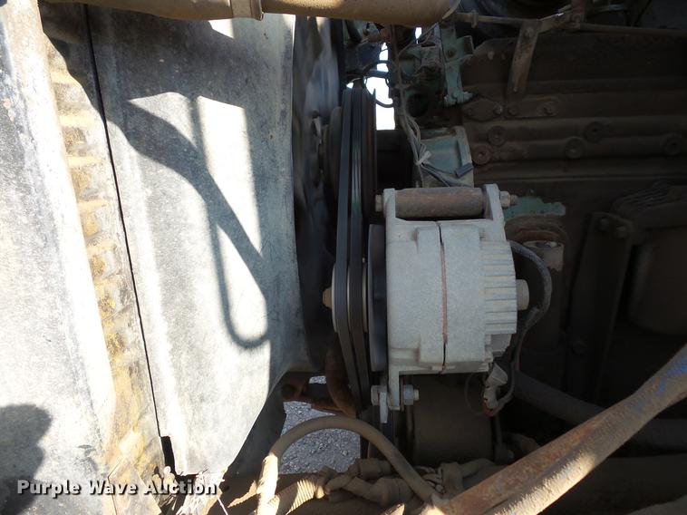 image for item DV9517 1979 GMC Brigadier flatbed truck