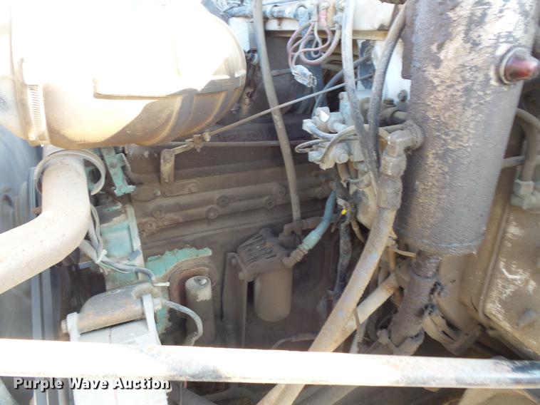 image for item DV9517 1979 GMC Brigadier flatbed truck