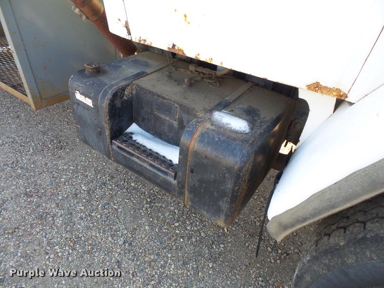 image for item DV9517 1979 GMC Brigadier flatbed truck