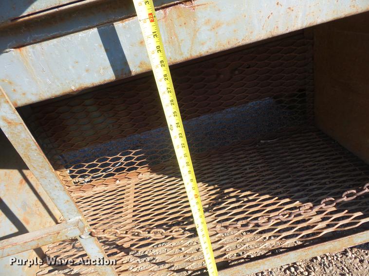 image for item DV9517 1979 GMC Brigadier flatbed truck