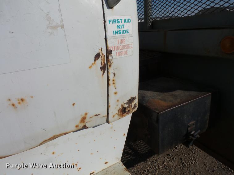 image for item DV9517 1979 GMC Brigadier flatbed truck