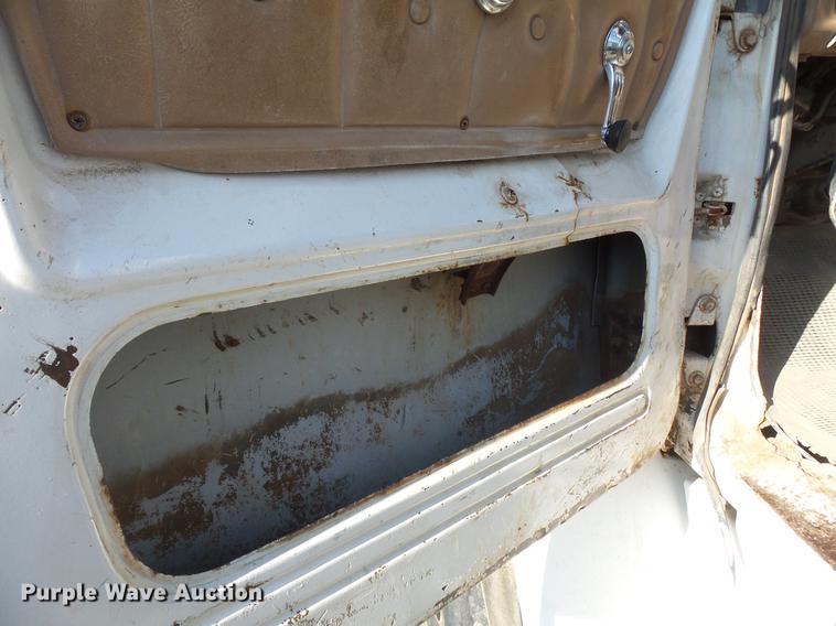 image for item DV9517 1979 GMC Brigadier flatbed truck