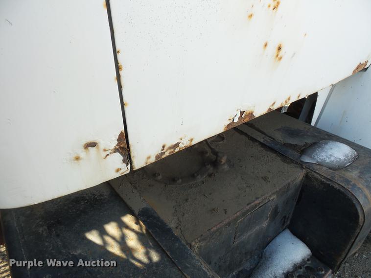 image for item DV9517 1979 GMC Brigadier flatbed truck