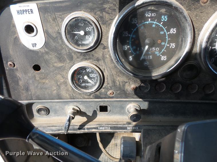 image for item DV9518 1984 GMC Brigadier flatbed truck