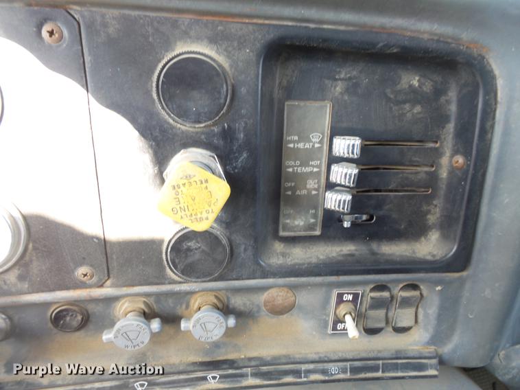 image for item DV9518 1984 GMC Brigadier flatbed truck