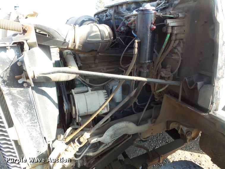 image for item DV9518 1984 GMC Brigadier flatbed truck