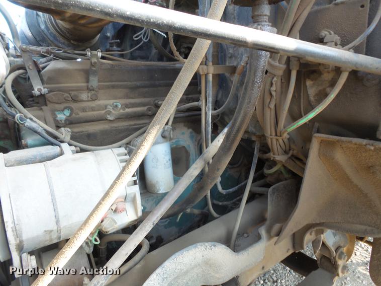 image for item DV9518 1984 GMC Brigadier flatbed truck