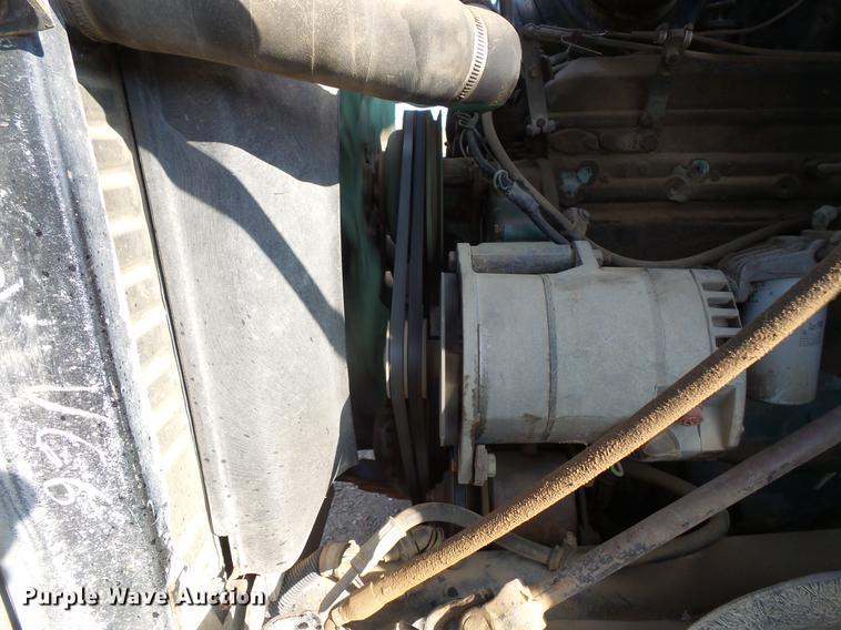 image for item DV9518 1984 GMC Brigadier flatbed truck