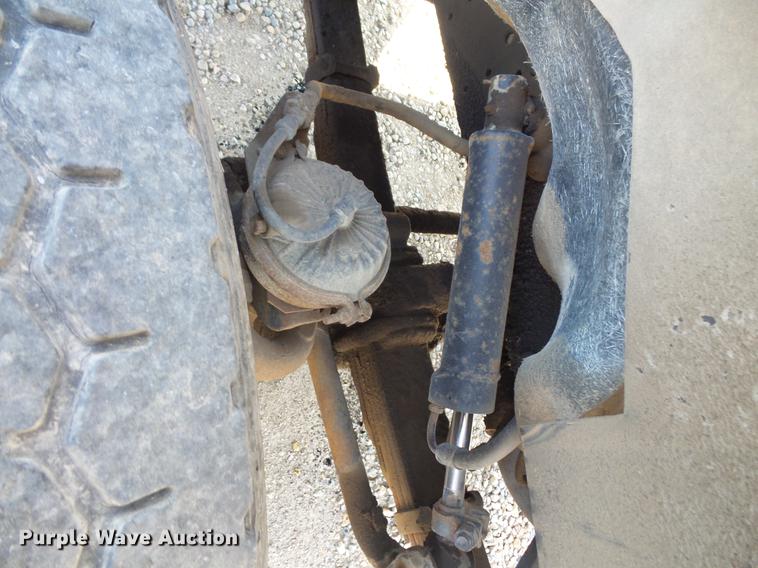 image for item DV9518 1984 GMC Brigadier flatbed truck