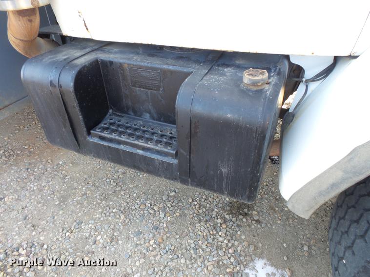 image for item DV9518 1984 GMC Brigadier flatbed truck