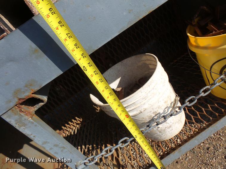 image for item DV9518 1984 GMC Brigadier flatbed truck