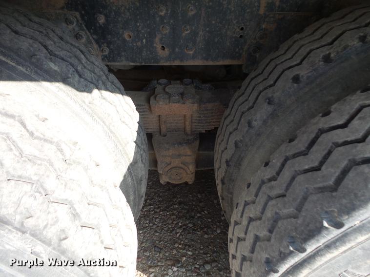 image for item DV9518 1984 GMC Brigadier flatbed truck