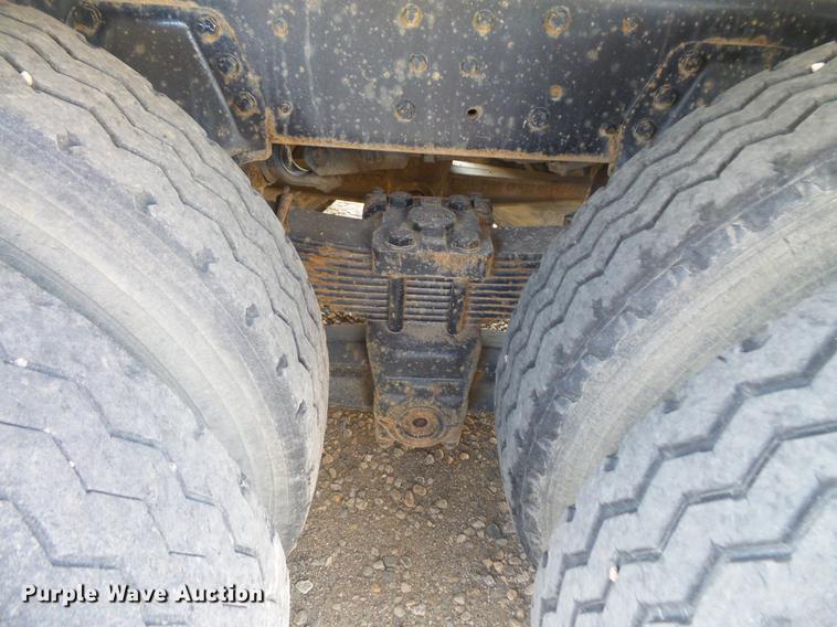 image for item DV9518 1984 GMC Brigadier flatbed truck