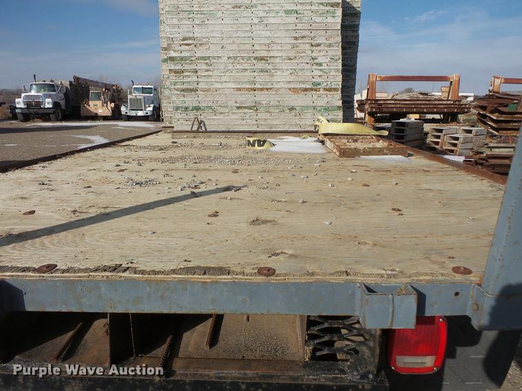 image for item DV9518 1984 GMC Brigadier flatbed truck