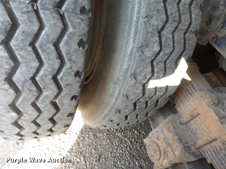 image for item DV9518 1984 GMC Brigadier flatbed truck