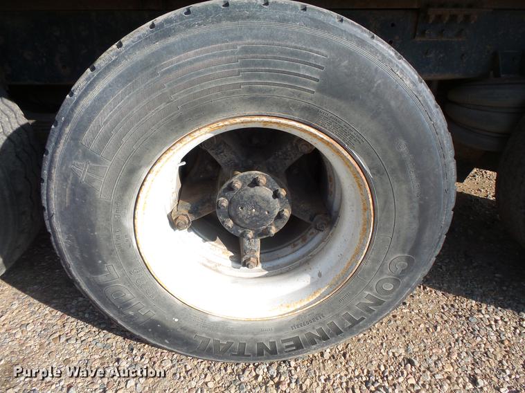 image for item DV9518 1984 GMC Brigadier flatbed truck