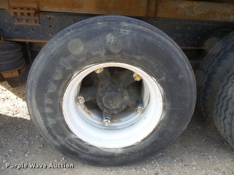 image for item DV9518 1984 GMC Brigadier flatbed truck