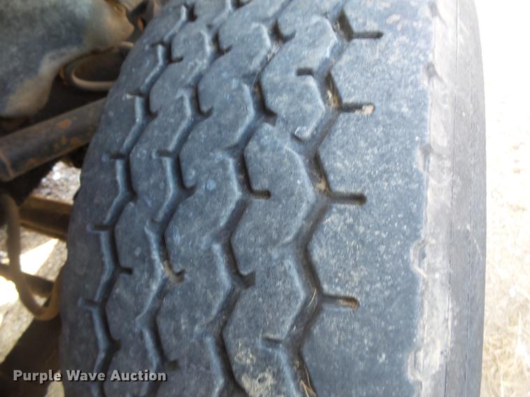 image for item DV9518 1984 GMC Brigadier flatbed truck