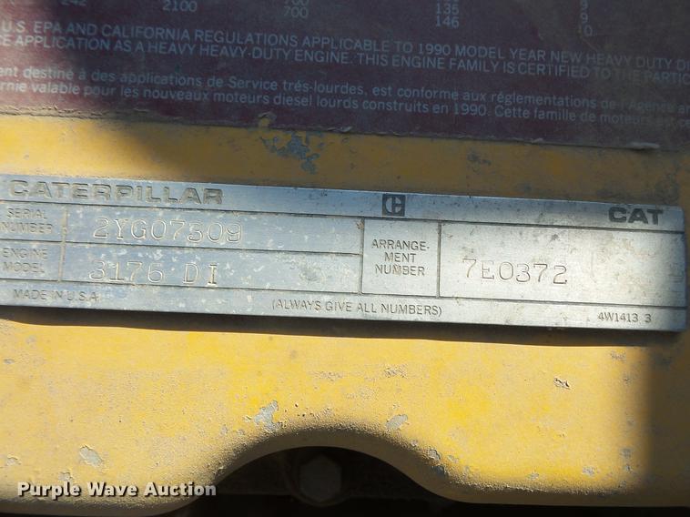 image for item DV9520 1991 Volvo WG flatbed truck with crane