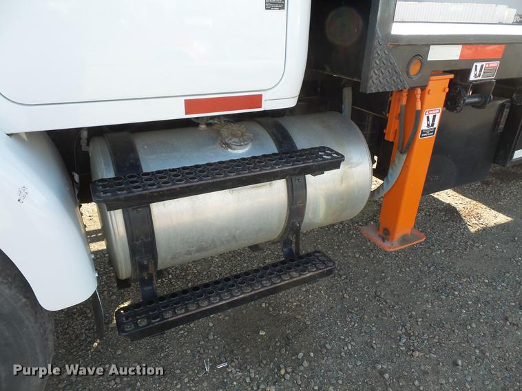 image for item DV9520 1991 Volvo WG flatbed truck with crane